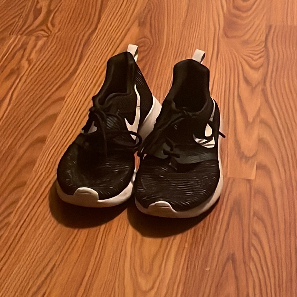 Womens Black Mesh Nike Running Shoes Size 5 1/2